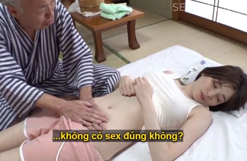 Người yêu của con trai bị đau nhức nhờ bố ông xã có nghề mát-xa đấm bóp và cái kết